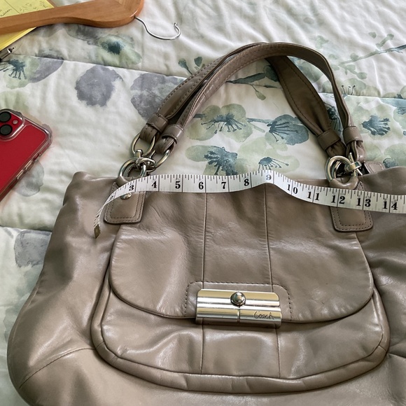 Coach - Picture 4 of 5